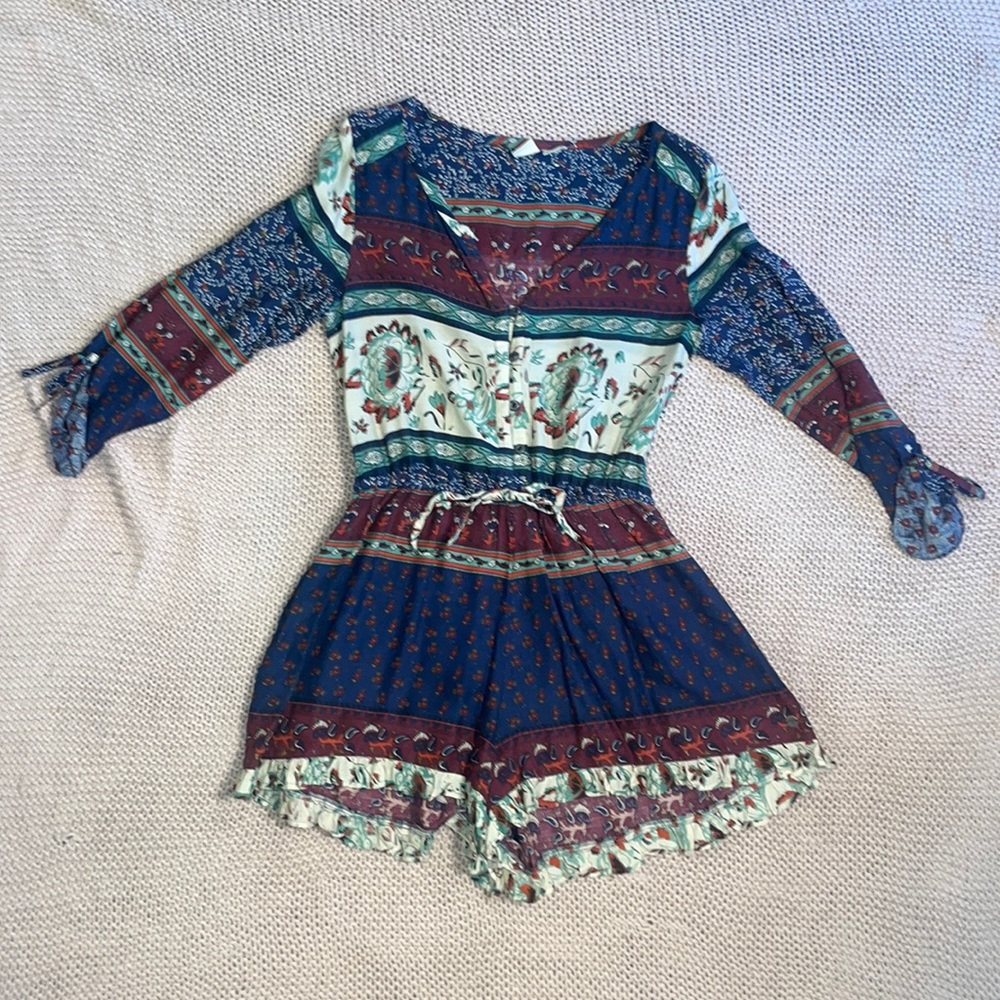 Roxy long sleeve romper. Size XS (S).
